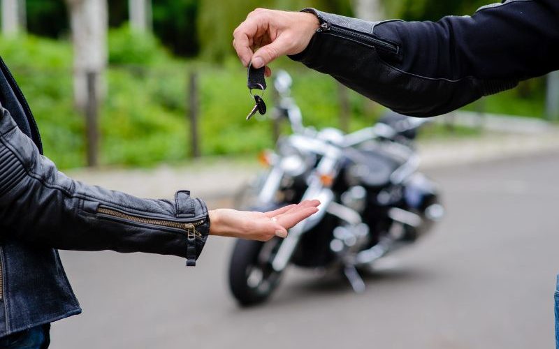 assurance moto jeune conducteur