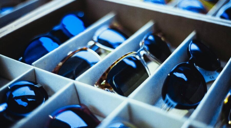 Mode 2025 quelles sont les lunettes tendances chez votre opticien a Paris